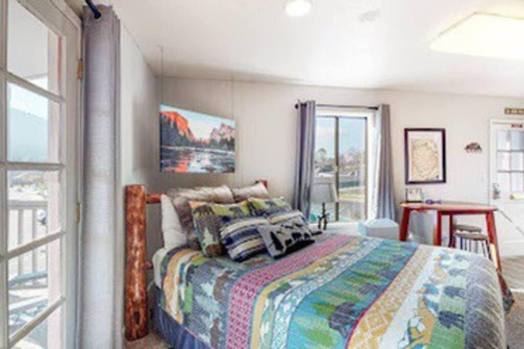 Couples Hideout In Heart Of Oakhurst Eksteriør bilde